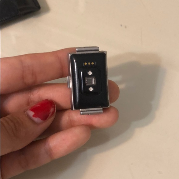 Fitbit charge 2 - Picture 2 of 3